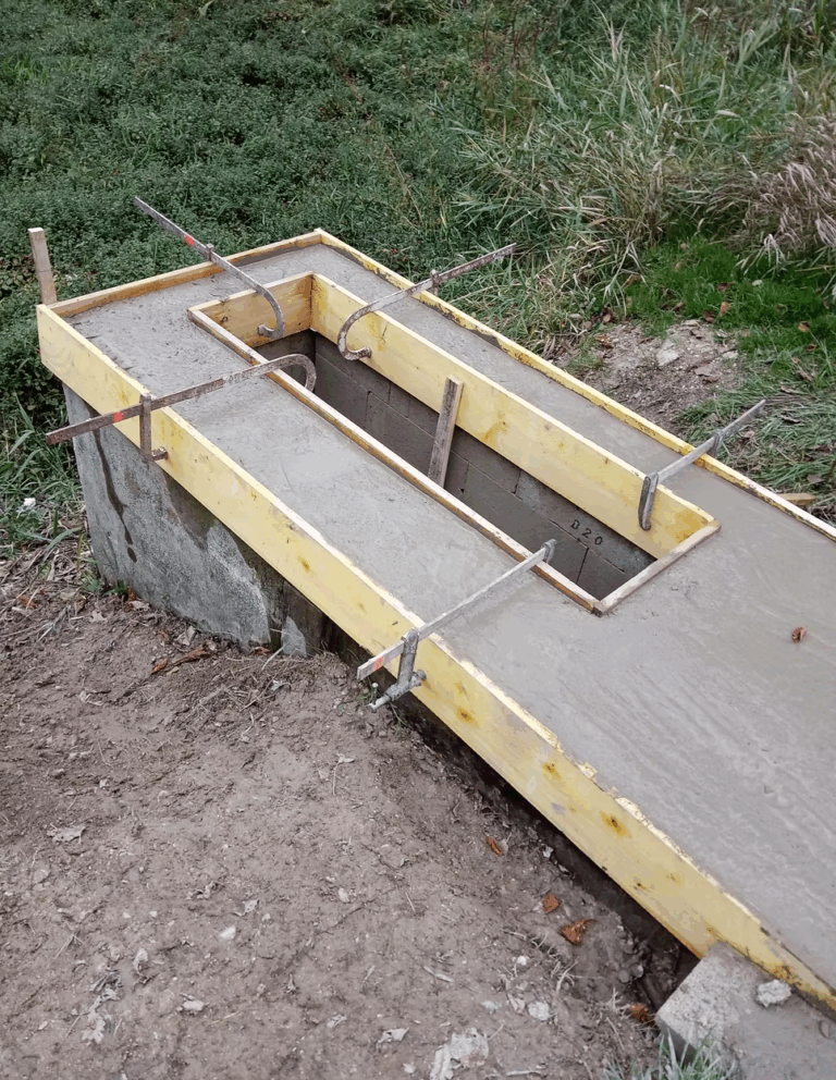 Coffrage d'une écluse par créavert51